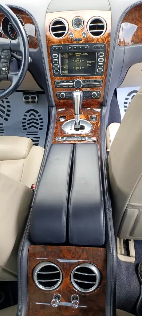 2004 Bentley Continental GT  W12 || FULL SERVICE HISTORY || 6.0L  12 cylinder || pristine condition - Image 14