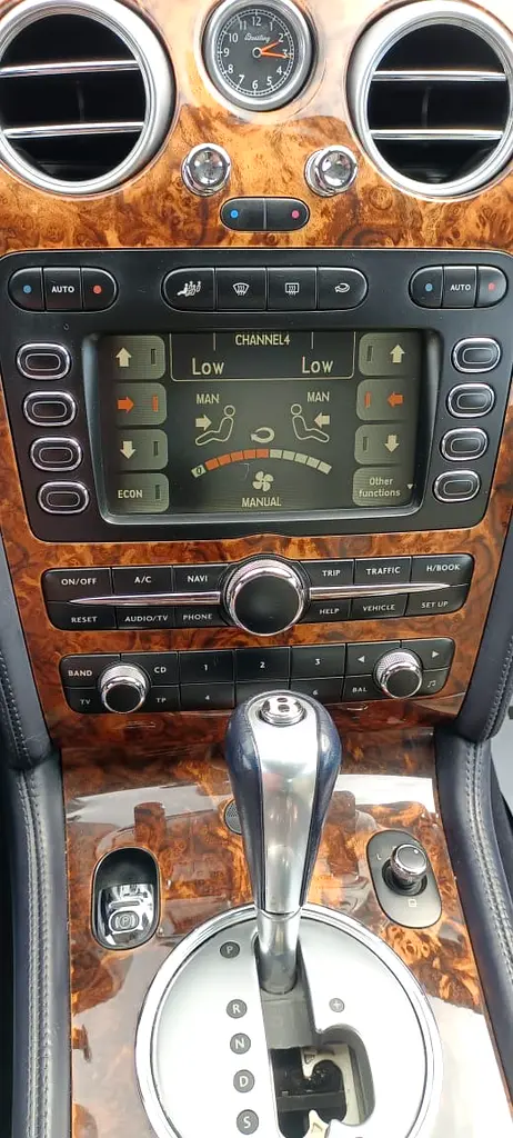 2004 Bentley Continental GT  W12 || FULL SERVICE HISTORY || 6.0L  12 cylinder || pristine condition - Image 16