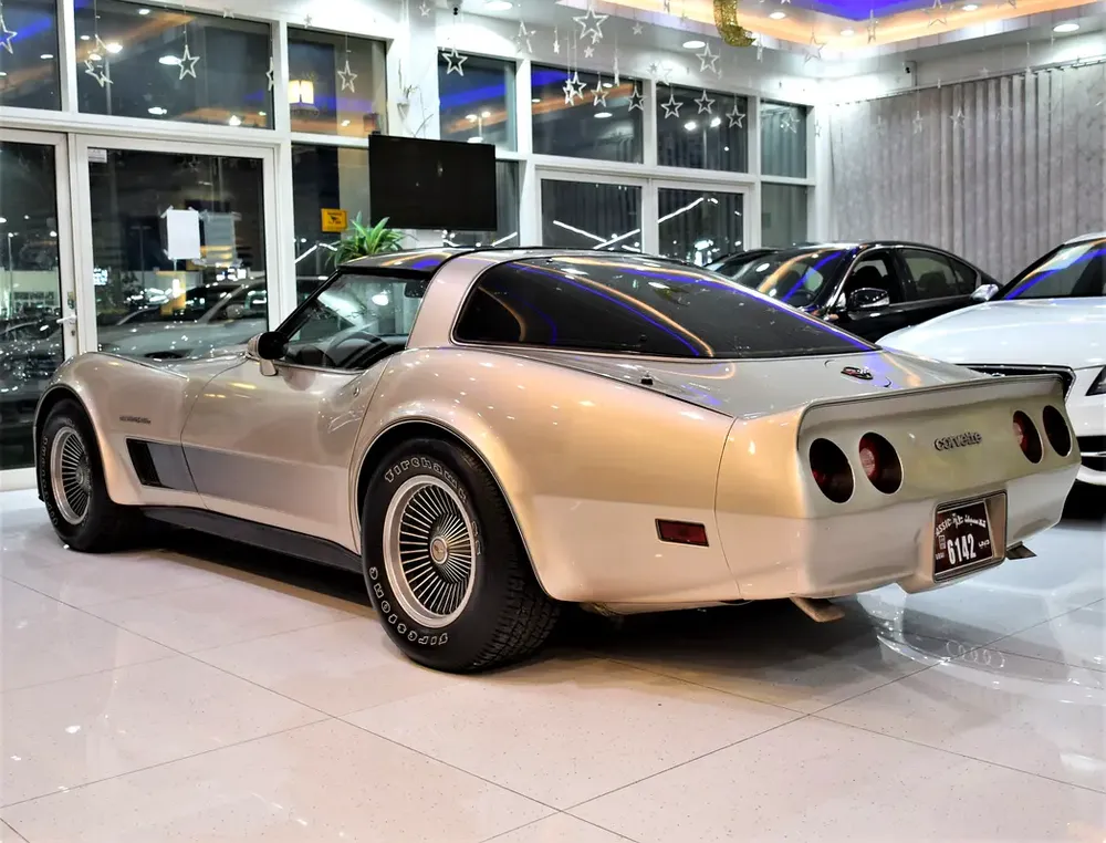 Chevrolet Corvette C3 ( COLLECTOR EDITION ) 1982 Model! in Copper / Golden Color! American Specs - Image 8