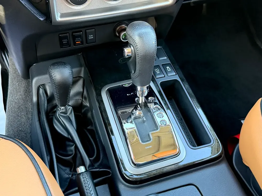 Nissan Patrol Safari Super Safari 2021 GCC Specs - Image 16