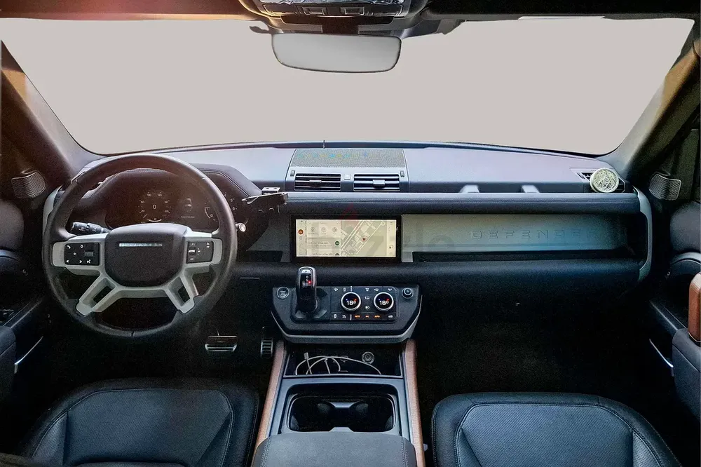 AED 3951/month | 2023 Land Rover Defender 90 S P300 | GCC Specs | Ref#477102 - Image 9