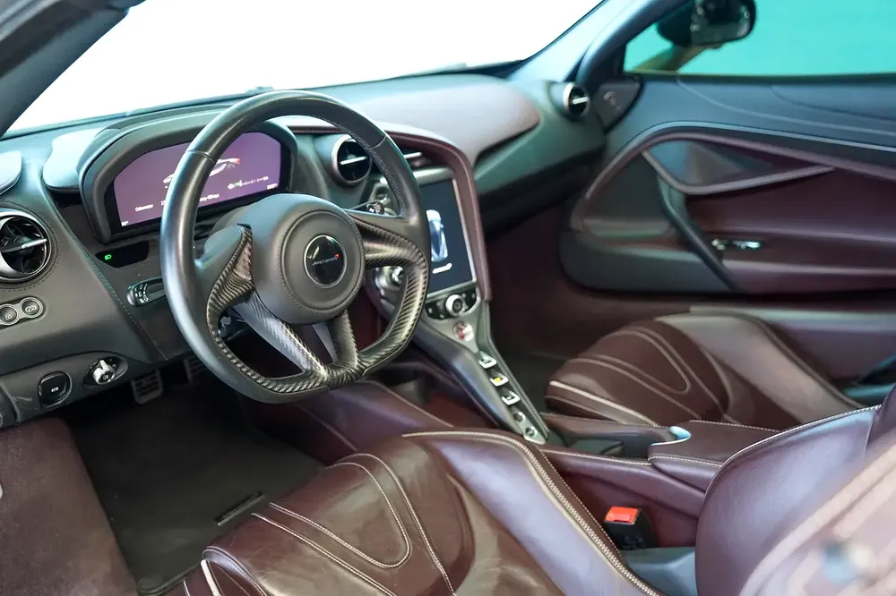 720 S | CARBON EXTERIOR | GCC | WARRANTY AVAILABLE - Image 11