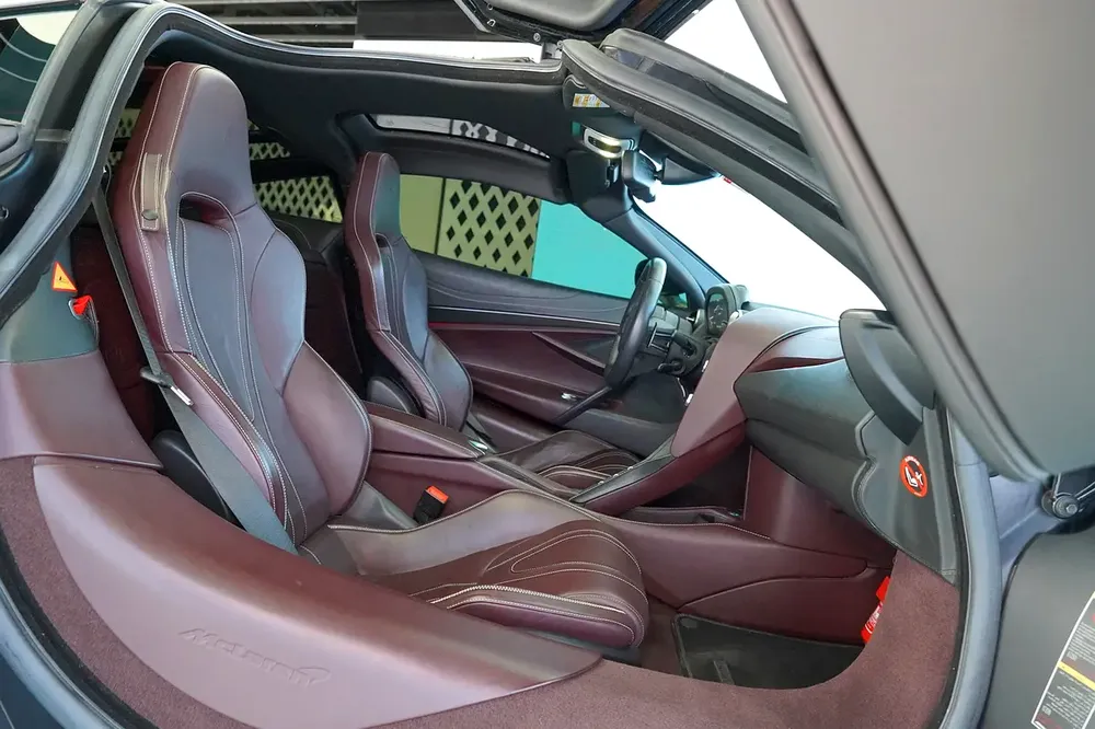 720 S | CARBON EXTERIOR | GCC | WARRANTY AVAILABLE - Image 15