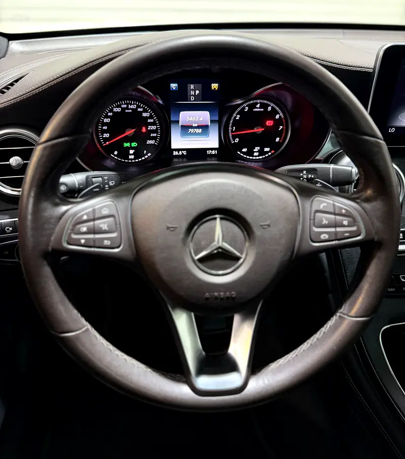 2019 Mercedes-Benz GLC 250 4MATIC | GCC Specs | Pristine Condition - Image 7