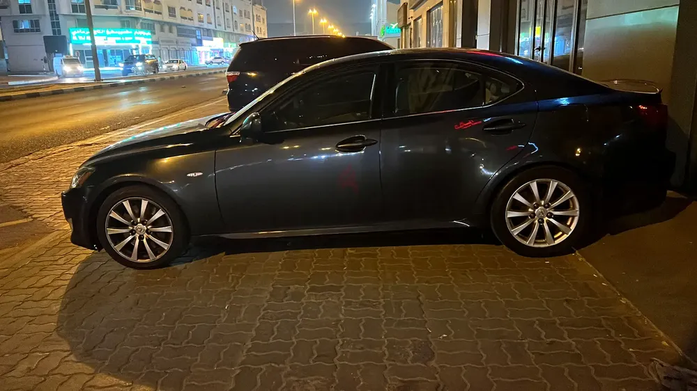 Lexus IS 300 2007 | GCC Specs | Excellent Condition - Image 4