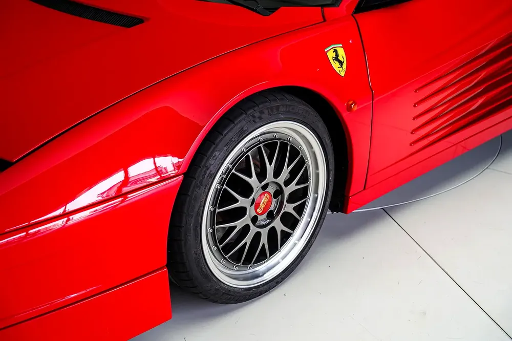 1991 FERRARI TESTEROSSA | POP UP HEADLIGHTS | ROSSA CORSA RED EXTERIOR - Image 7