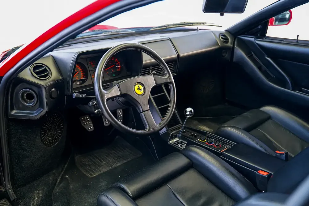 1991 FERRARI TESTEROSSA | POP UP HEADLIGHTS | ROSSA CORSA RED EXTERIOR - Image 9