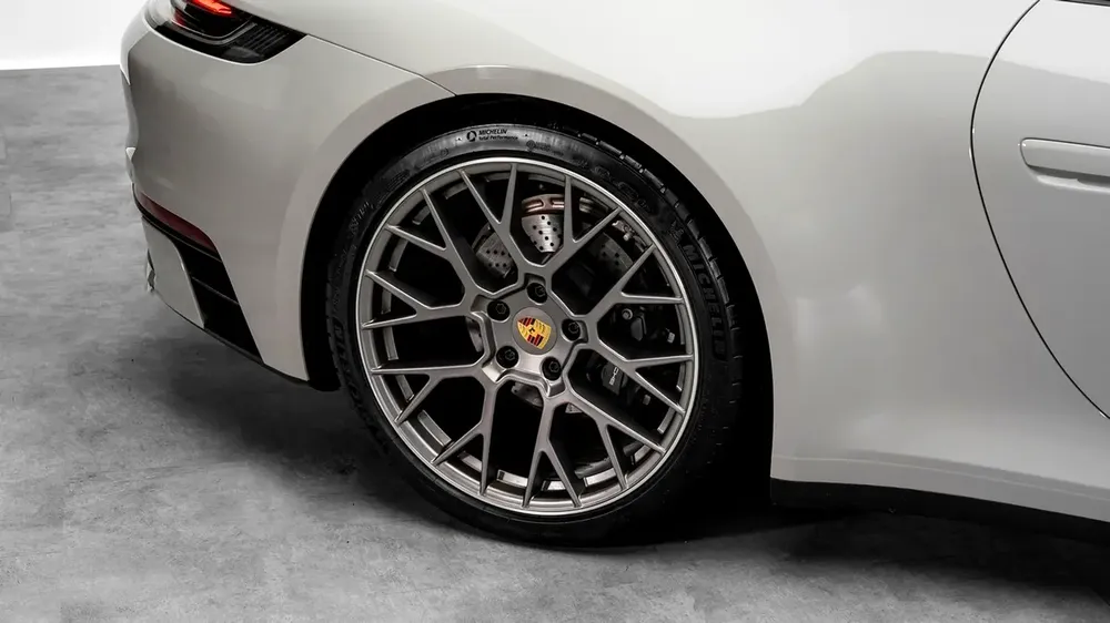 Porsche 911 Carrera - 2023 - GCC - Under Warranty - Image 18