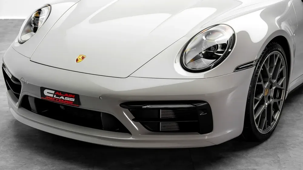 Porsche 911 Carrera - 2023 - GCC - Under Warranty - Image 5