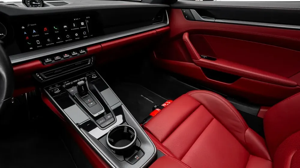 Porsche 911 Carrera - 2023 - GCC - Under Warranty - Image 9