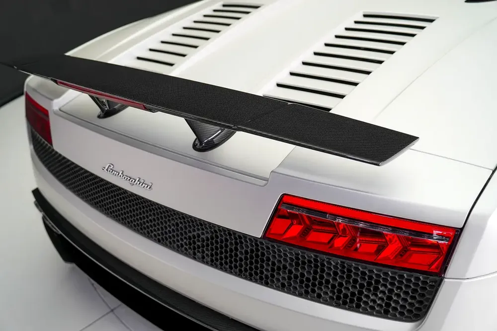 GALLARDO PERFORMANTE SPYDER | INTERIOR AND EXTERIOR CARBON | WARRANTY AVAILANLE - Image 15