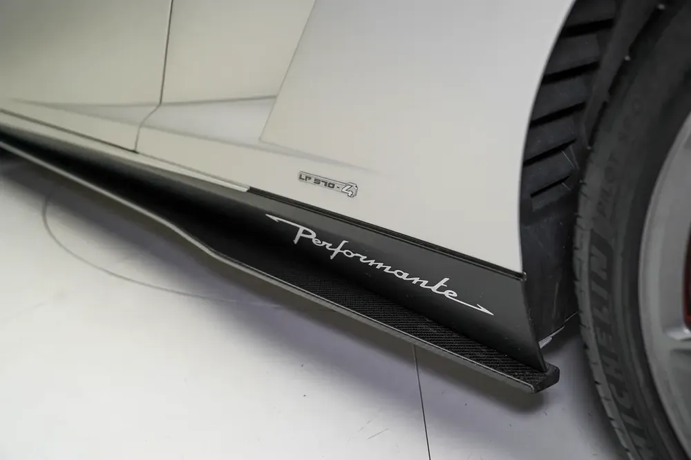 GALLARDO PERFORMANTE SPYDER | INTERIOR AND EXTERIOR CARBON | WARRANTY AVAILANLE - Image 17