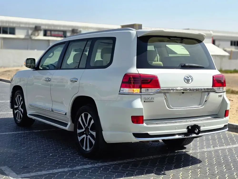 Toyota Land Cruiser GXR V6 Grand Touring 2019 GCC Specs - Image 11