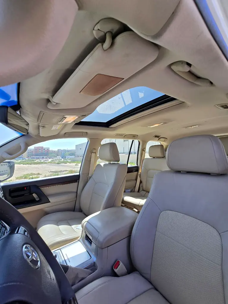 Toyota Land Cruiser GXR V6 Grand Touring 2019 GCC Specs - Image 13
