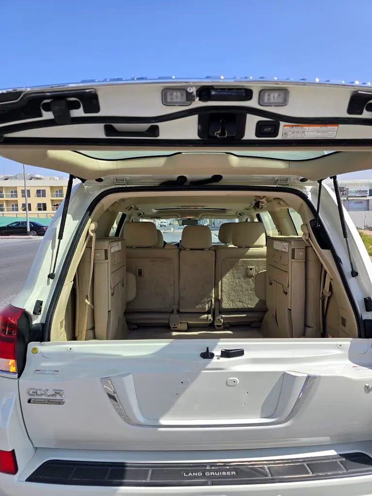 Toyota Land Cruiser GXR V6 Grand Touring 2019 GCC Specs - Image 16