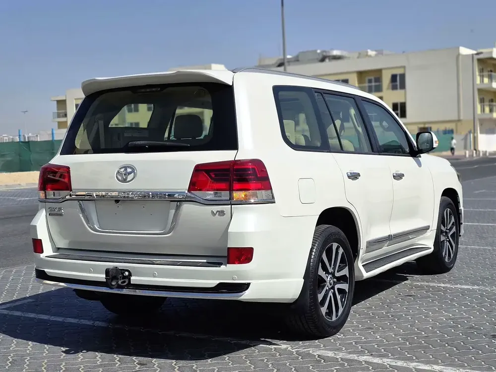 Toyota Land Cruiser GXR V6 Grand Touring 2019 GCC Specs - Image 5