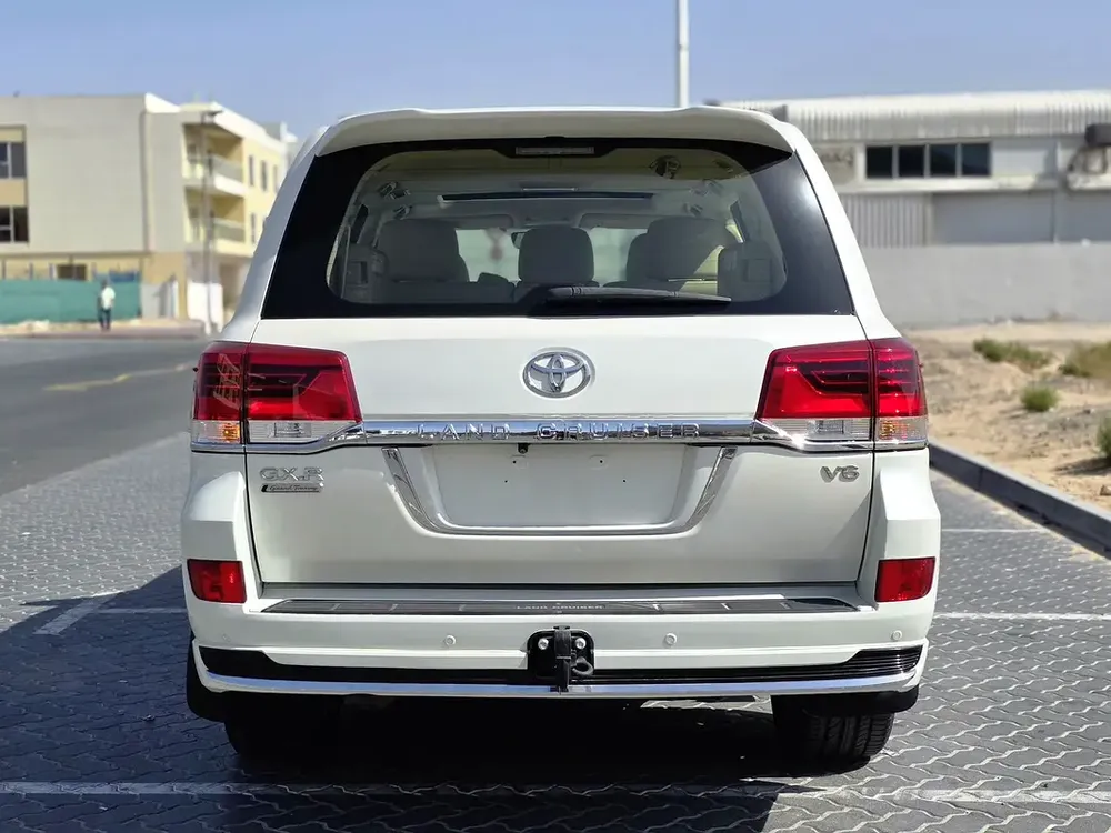 Toyota Land Cruiser GXR V6 Grand Touring 2019 GCC Specs - Image 9