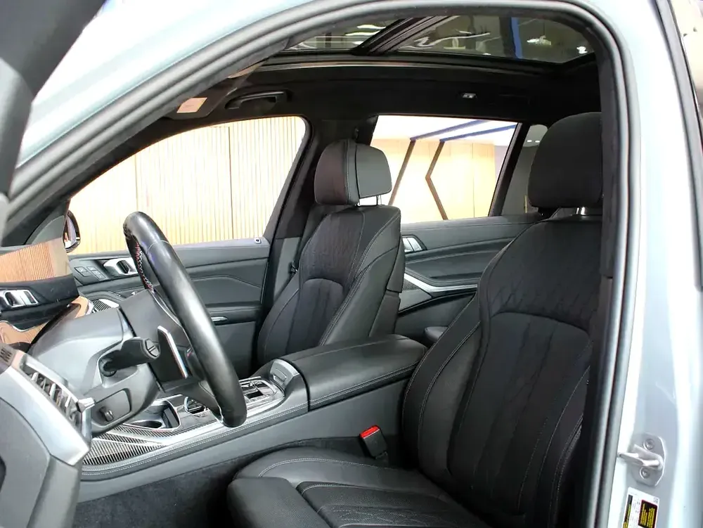 2024 - BMW X7 M60i - V8 | 7 seater with warranty - Image 10