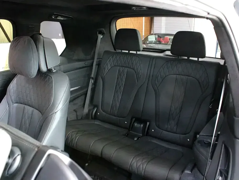 2024 - BMW X7 M60i - V8 | 7 seater with warranty - Image 14