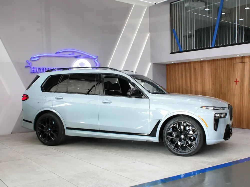 2024 - BMW X7 M60i - V8 | 7 seater with warranty - Image 7