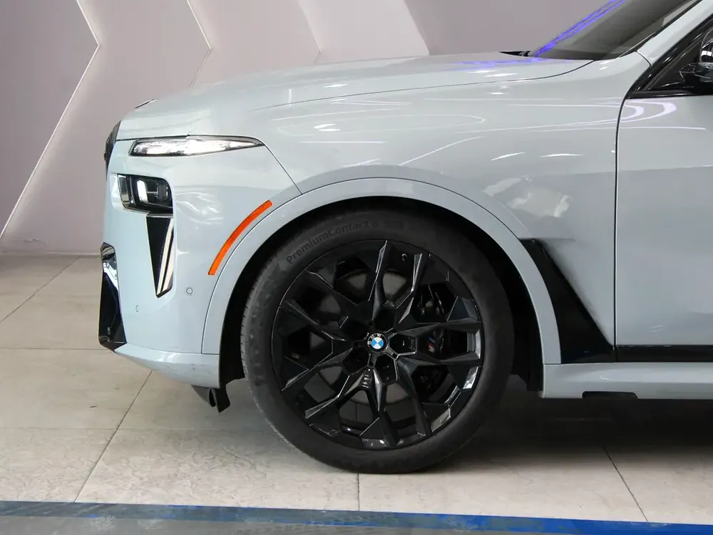 2024 - BMW X7 M60i - V8 | 7 seater with warranty - Image 8