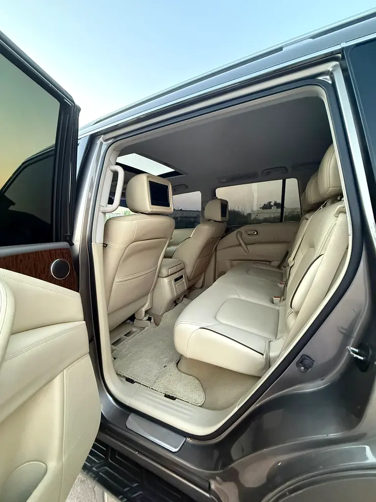 Nissan Patrol SE Platinum City 2017 GCC Specs - Image 10