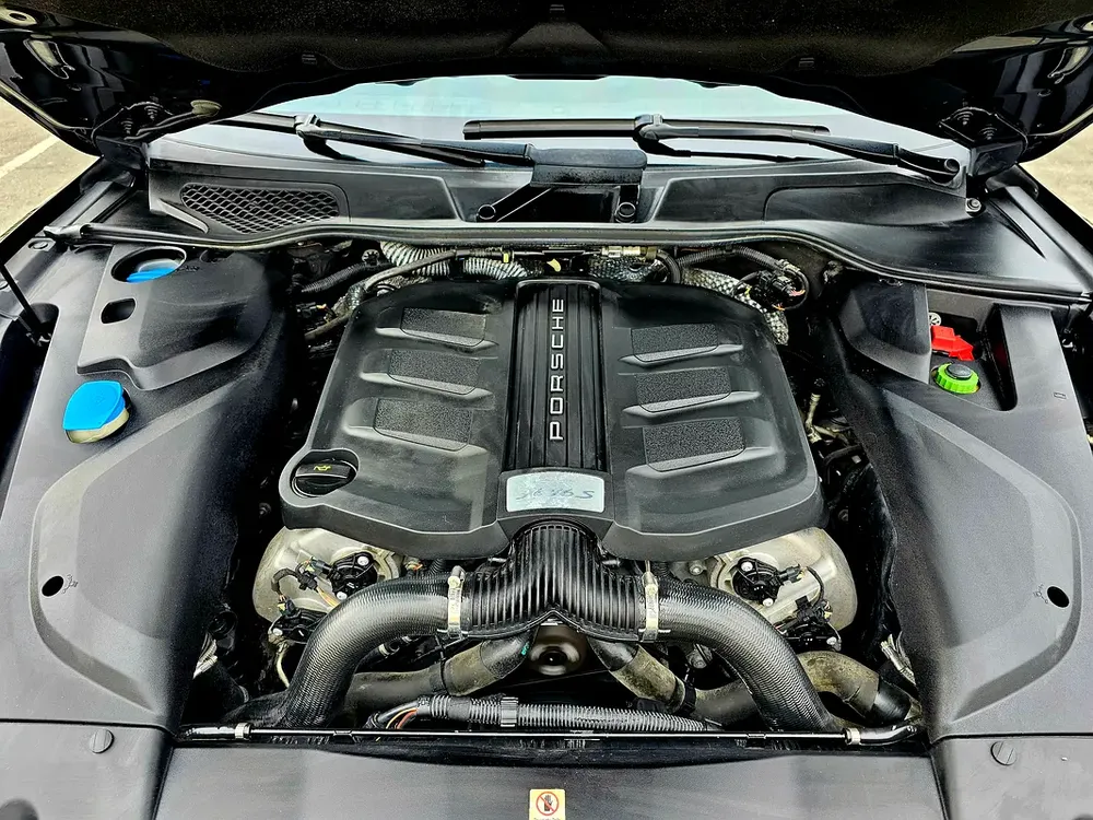 Porsche Cayenne S Full Porsche service history Carbon Fiber - Image 16