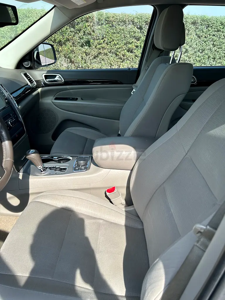 Jeep Grand Cherokee Laredo 2012 GCC Specs - Image 11