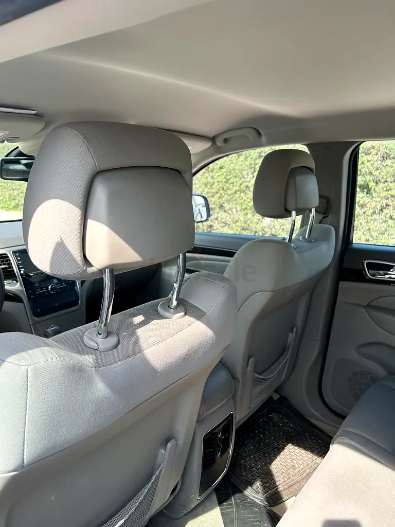 Jeep Grand Cherokee Laredo 2012 GCC Specs - Image 14
