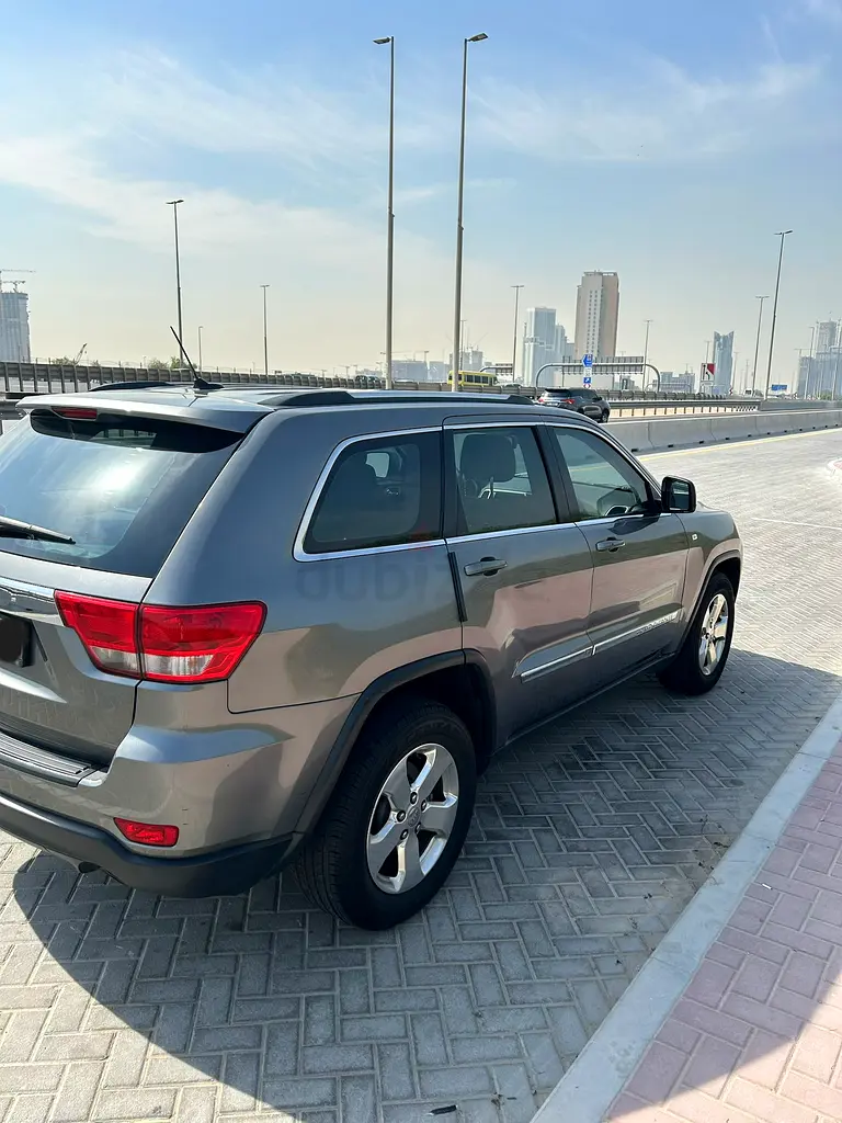 Jeep Grand Cherokee Laredo 2012 GCC Specs - Image 6