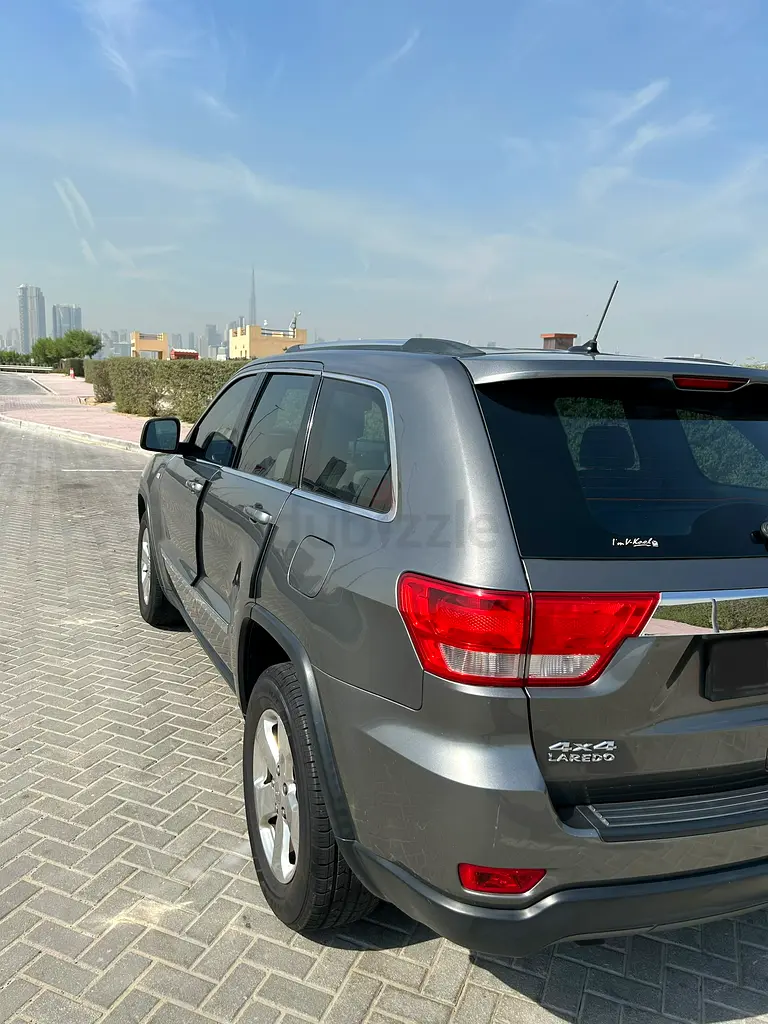 Jeep Grand Cherokee Laredo 2012 GCC Specs - Image 9