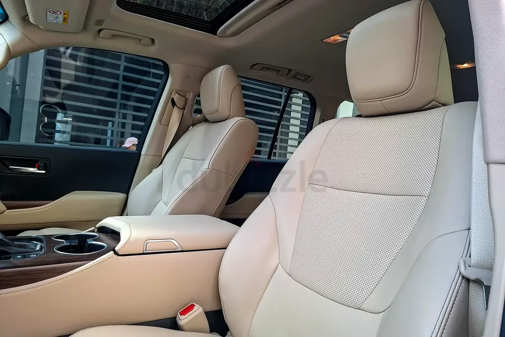 AED 4103/month | 2023 Toyota Land Cruiser GXR 3.5L | GCC Specs | Ref#416406 - Image 11