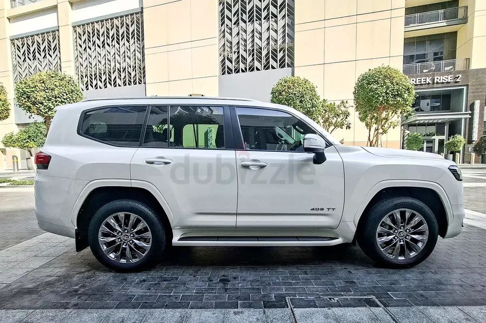 AED 4103/month | 2023 Toyota Land Cruiser GXR 3.5L | GCC Specs | Ref#416406 - Image 4
