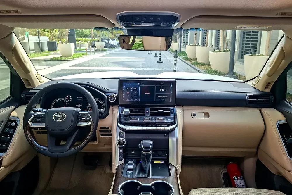 AED 4103/month | 2023 Toyota Land Cruiser GXR 3.5L | GCC Specs | Ref#416406 - Image 9