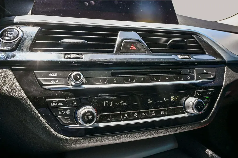 AED 1216/month | 2020 BMW 5-Series 520i | GCC Specs | Ref#458628 - Image 16