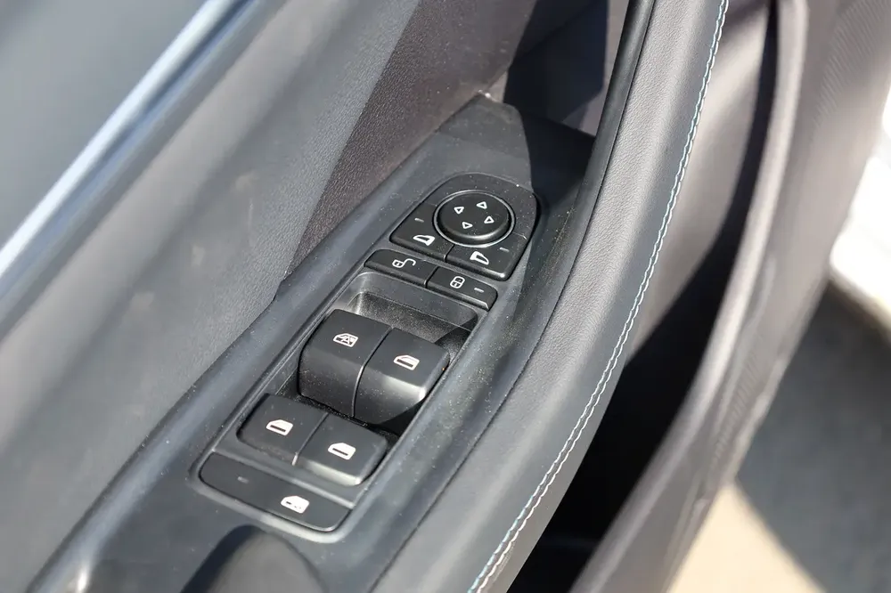 BYD DESTROYER 05 1.5L AT HYBRID 2025 MODEL ONLY FOR EXPORT - Image 11