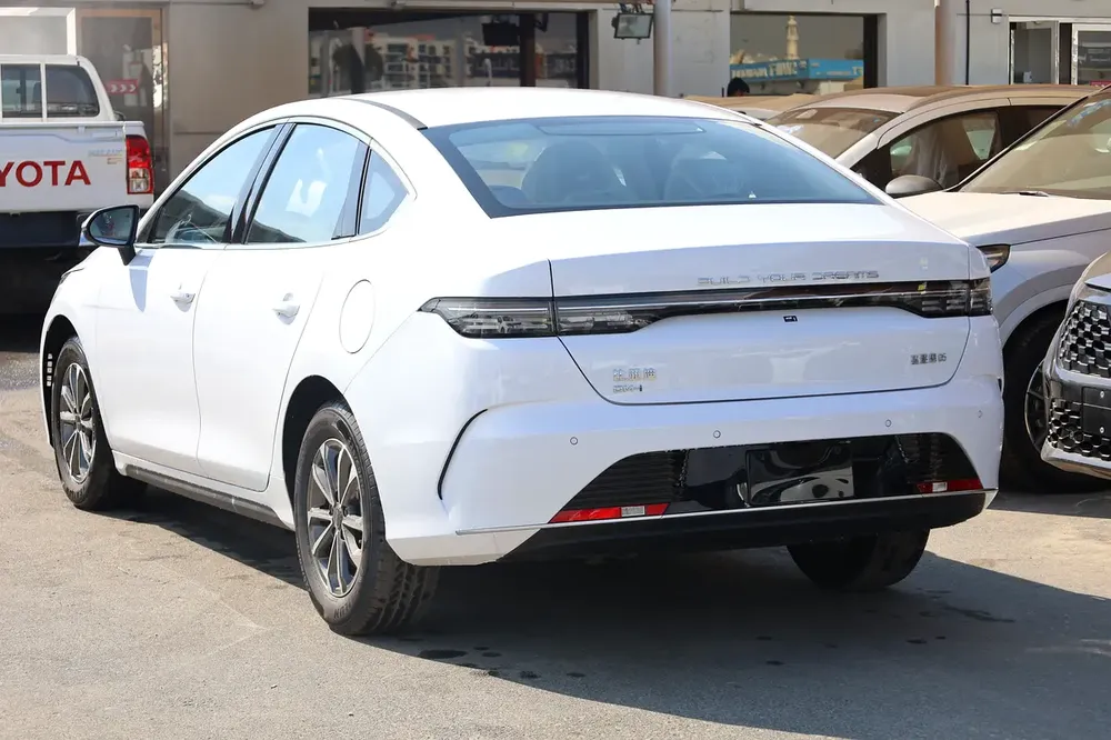 BYD DESTROYER 05 1.5L AT HYBRID 2025 MODEL ONLY FOR EXPORT - Image 4