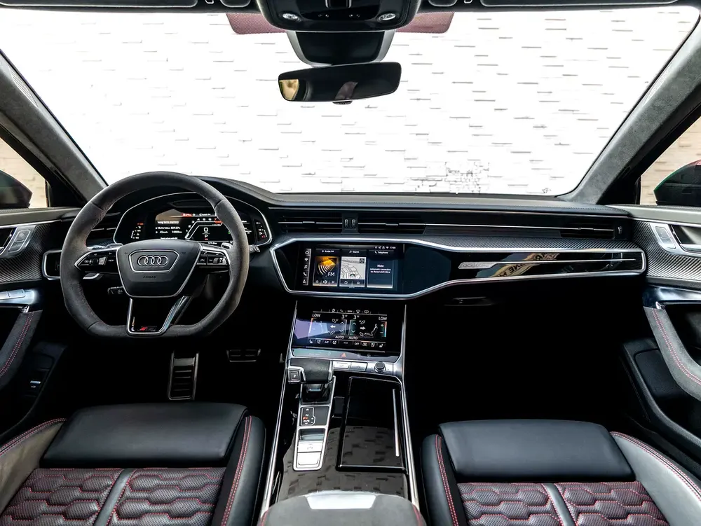 RS6 PERFORMANCE 2025 | CARBON EDITION | 0% DOWN | AL NABOODA WARRANTY AND SERVICE PACK - Image 19