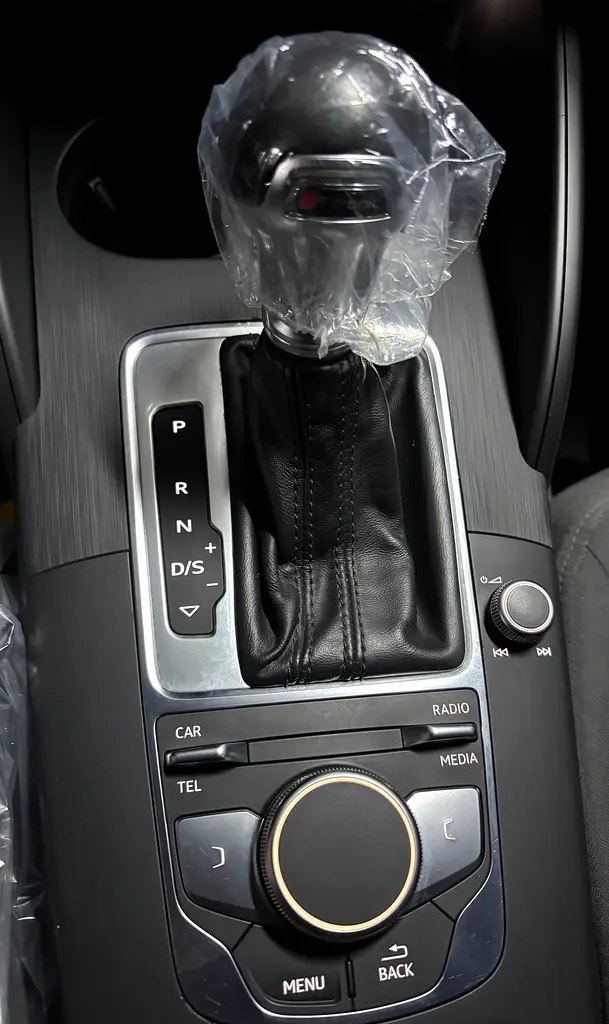 2018 AUDI A3 30TFSI S-TRONIC GCC SPECS IN EXCELLENT CONDITION - Image 5