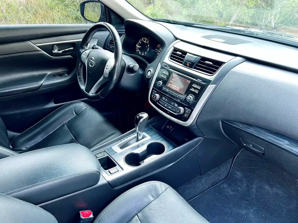 Nissan Altima SL 2018, American Specs - GCC Car - Image 4