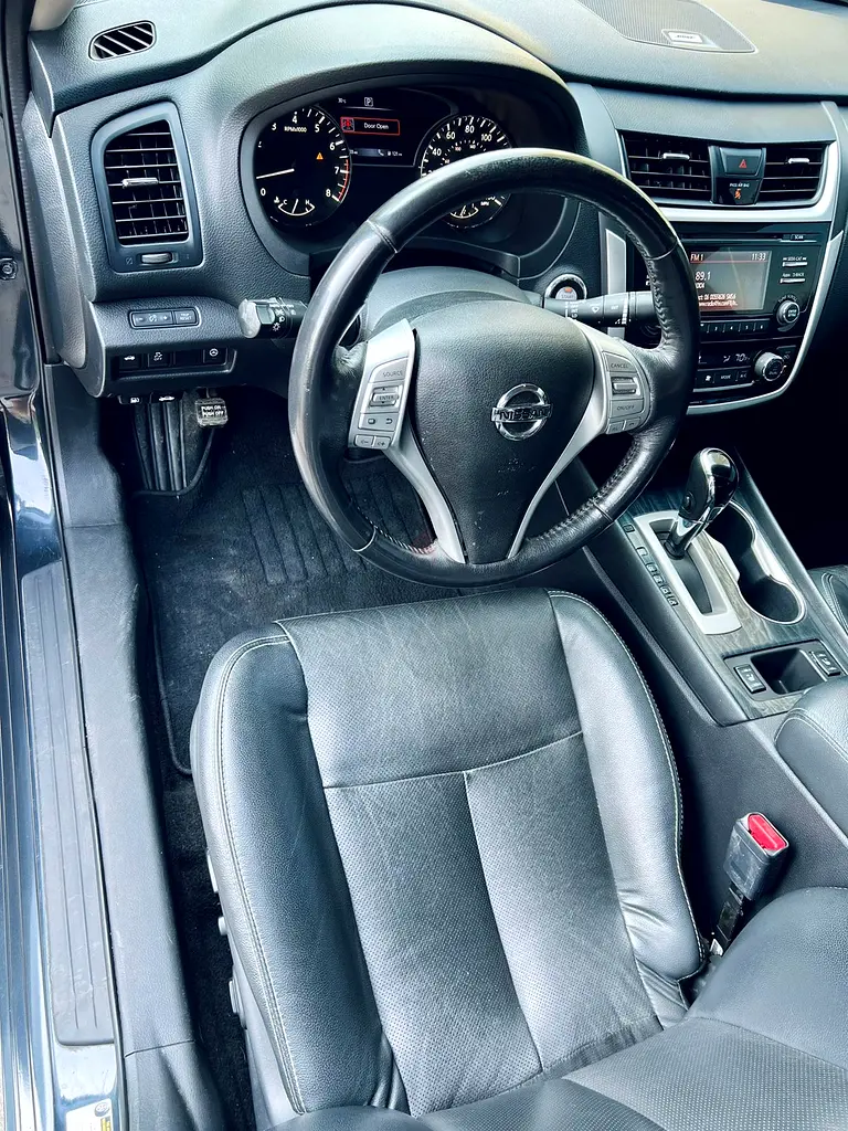 Nissan Altima SL 2018, American Specs - GCC Car - Image 5