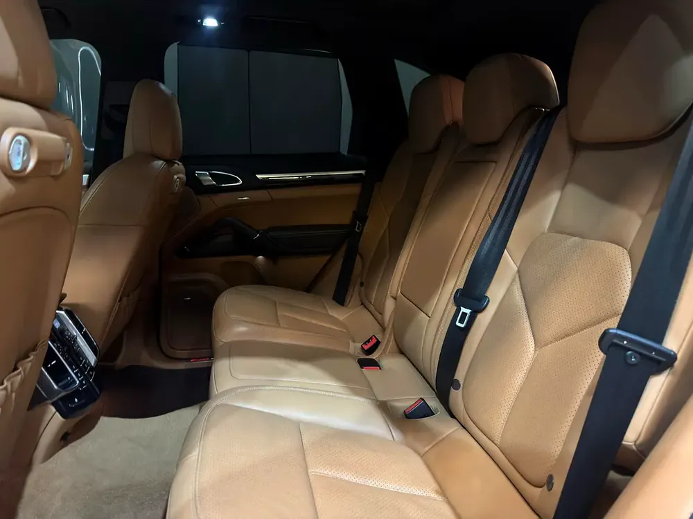 Porsche Cayenne GTS 2013 - GCC Specs - Excellent Condition - Image 10
