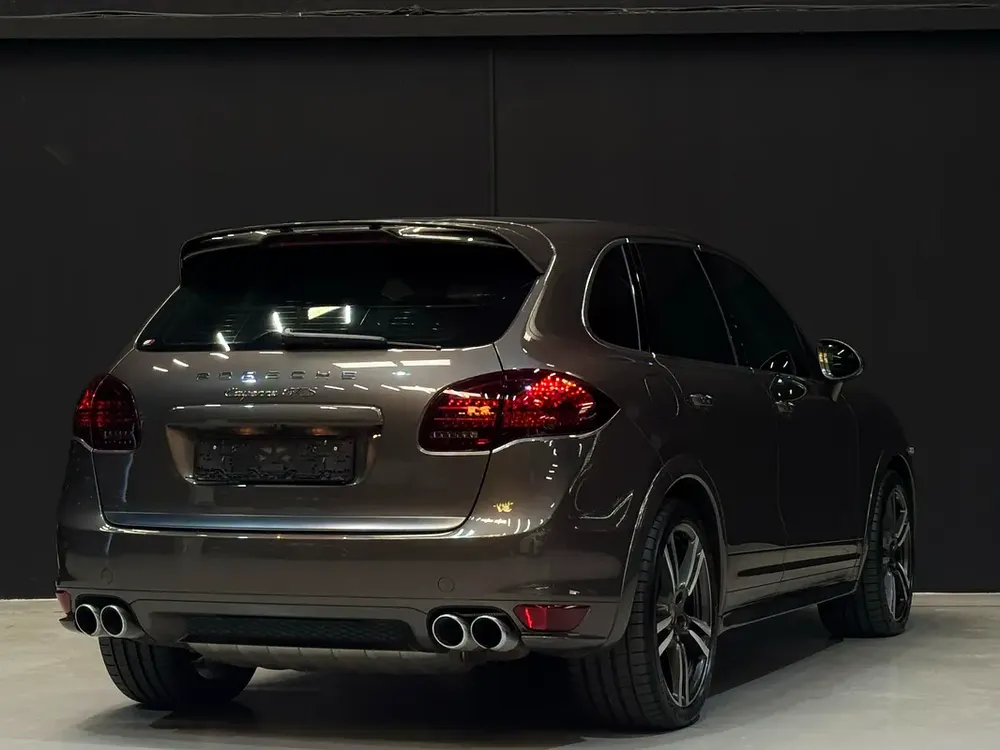 Porsche Cayenne GTS 2013 - GCC Specs - Excellent Condition - Image 5