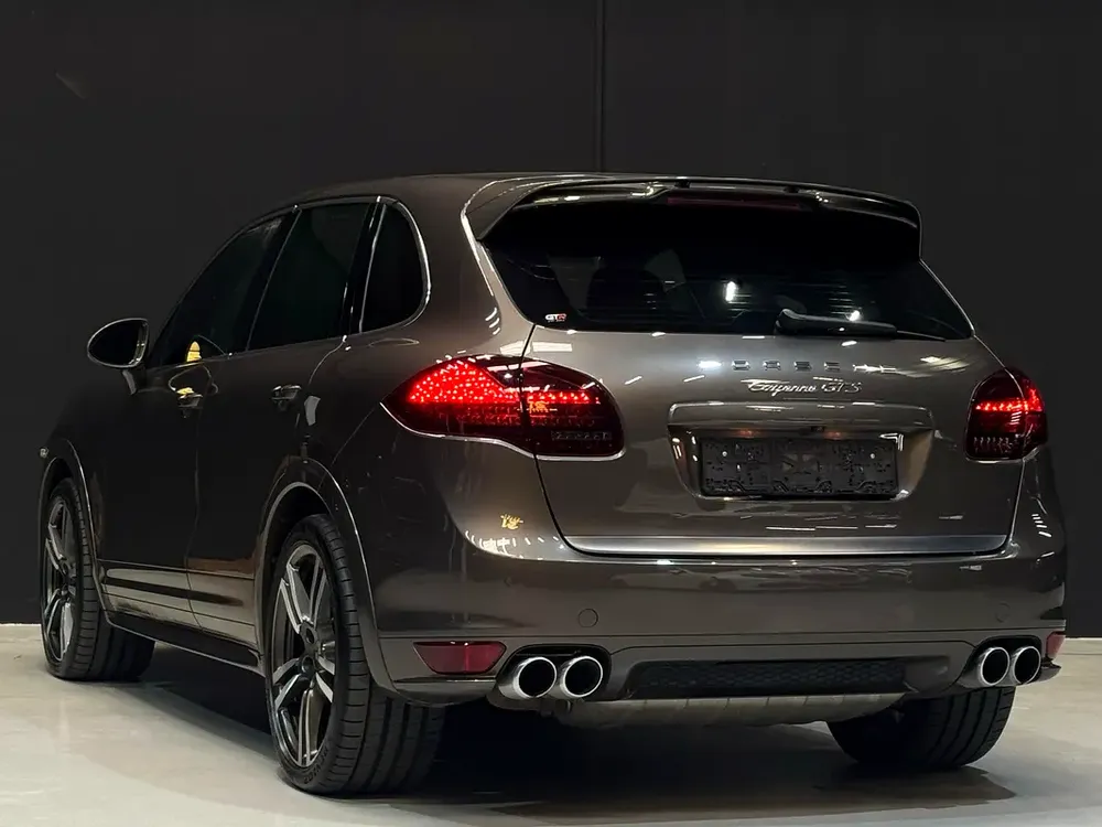 Porsche Cayenne GTS 2013 - GCC Specs - Excellent Condition - Image 7