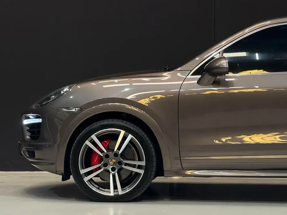 Porsche Cayenne GTS 2013 - GCC Specs - Excellent Condition - Image 8