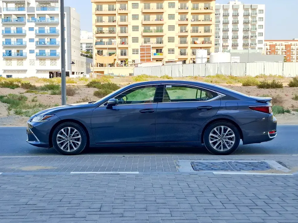 AED 1824/month | 2023 Lexus ES-Series ES 300h | GCC Specs | Ref#450580 - Image 5