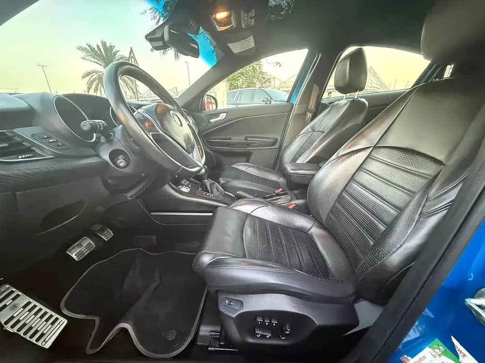 Alfa Romeo Giulietta Veloce 2019 - GCC Specs - Pristine Condition - Image 14