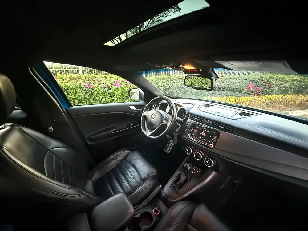 Alfa Romeo Giulietta Veloce 2019 - GCC Specs - Pristine Condition - Image 16