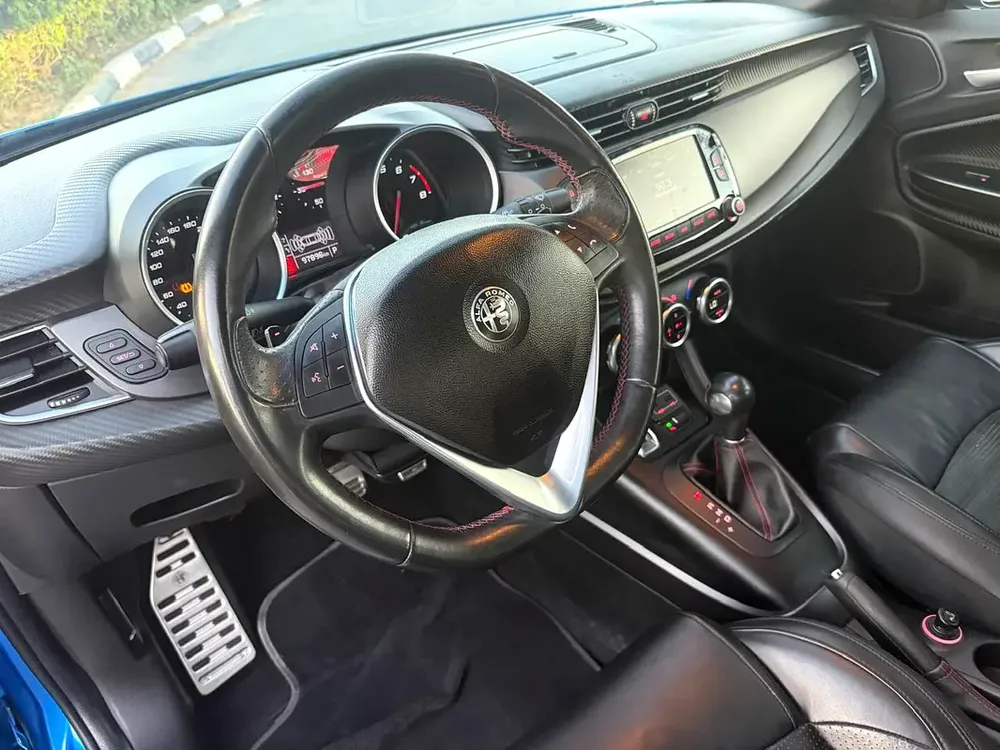 Alfa Romeo Giulietta Veloce 2019 - GCC Specs - Pristine Condition - Image 8