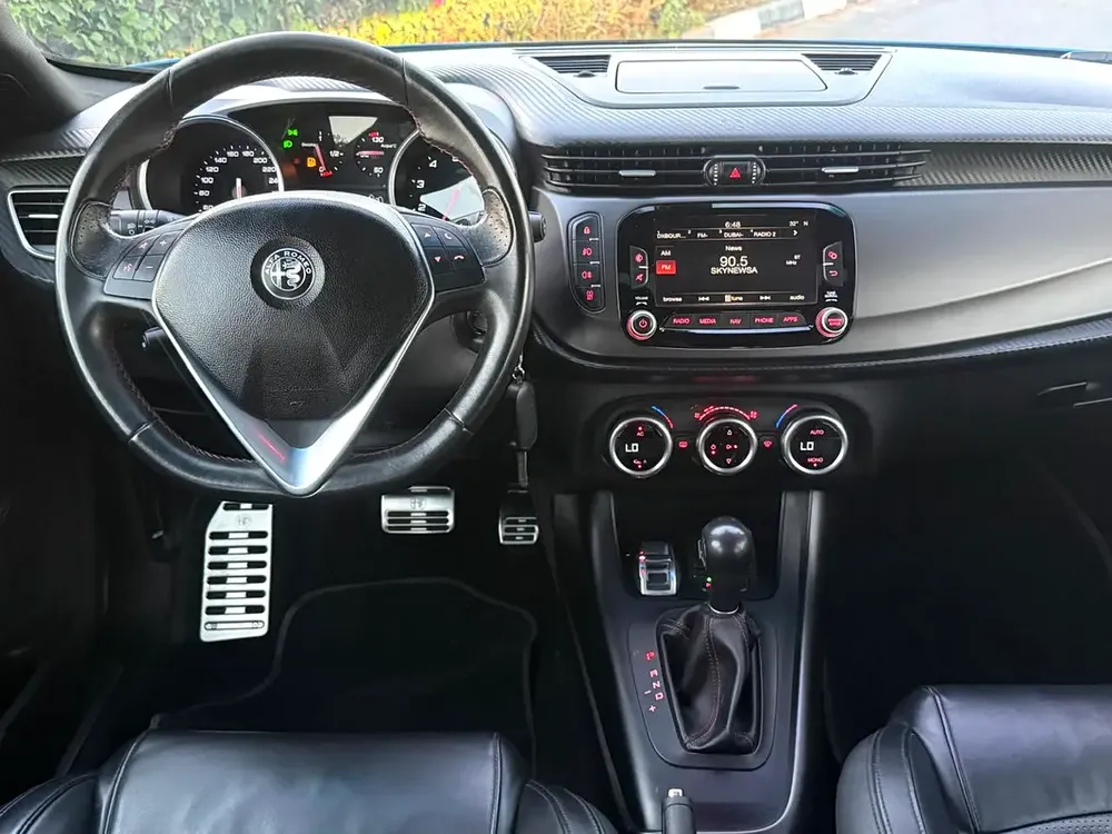 Alfa Romeo Giulietta Veloce 2019 - GCC Specs - Pristine Condition - Image 9